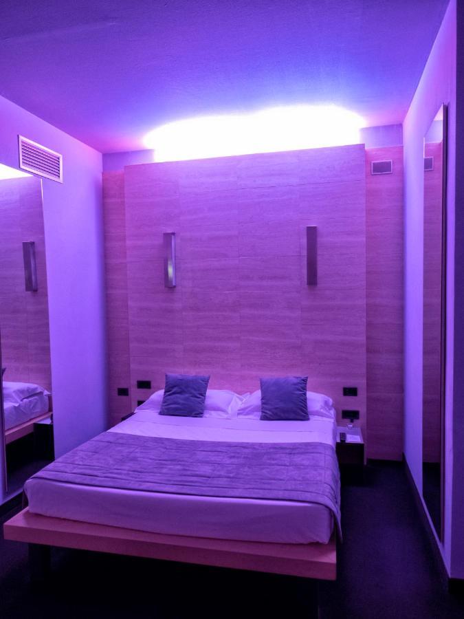 Hotel Europa Палаццоло-сулл'Ольо Экстерьер фото